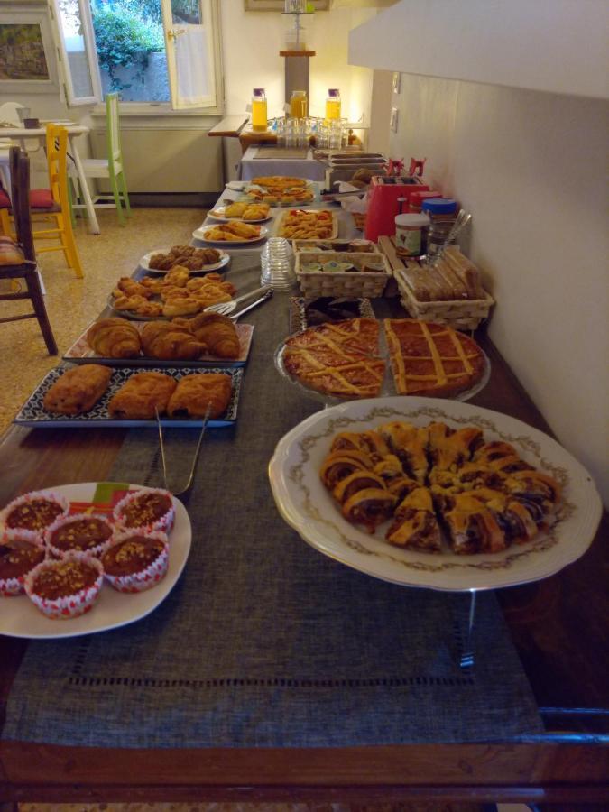 Vegan B&B Meuble Adriana Sirmione Bagian luar foto