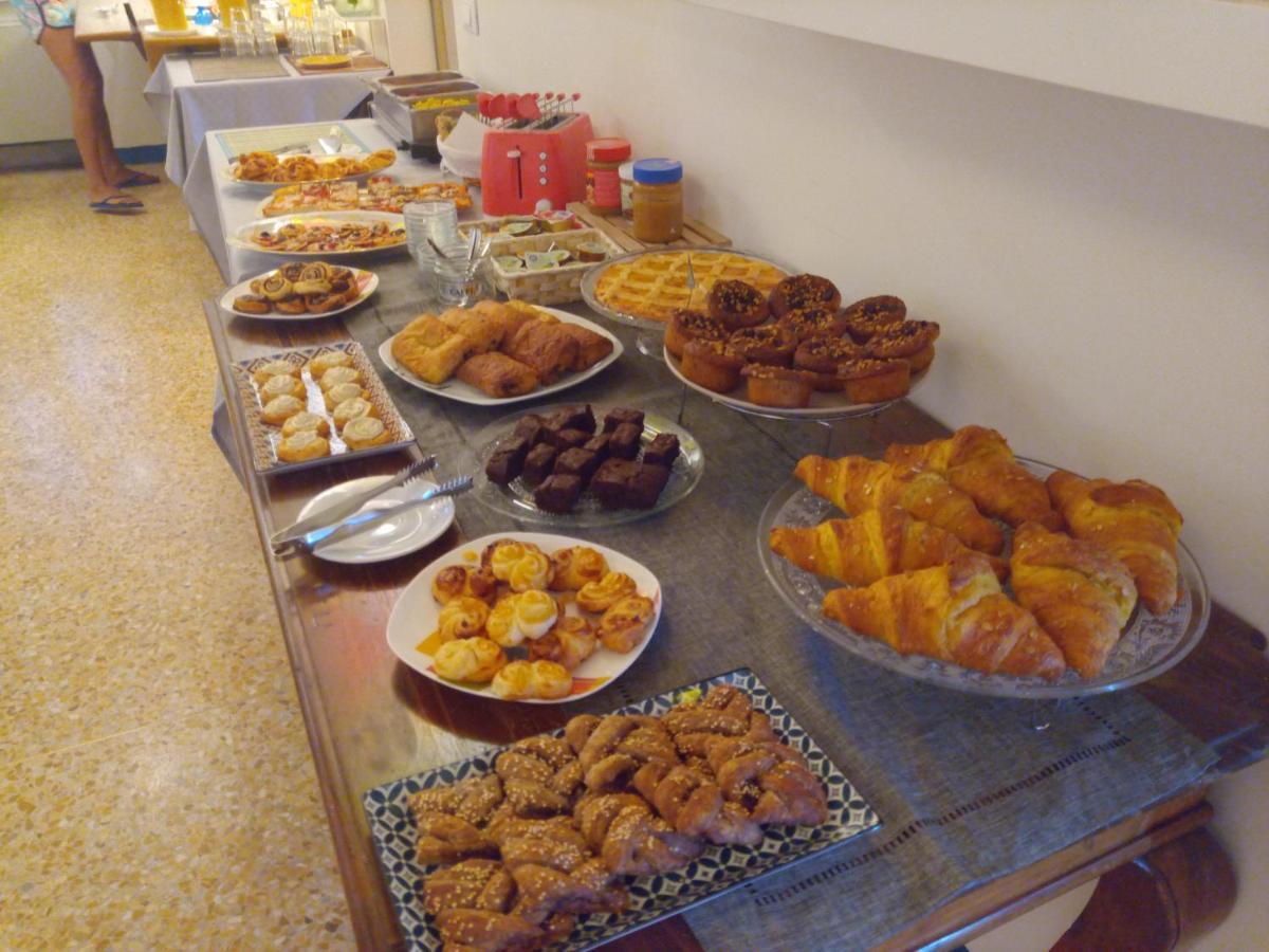 Vegan B&B Meuble Adriana Sirmione Bagian luar foto
