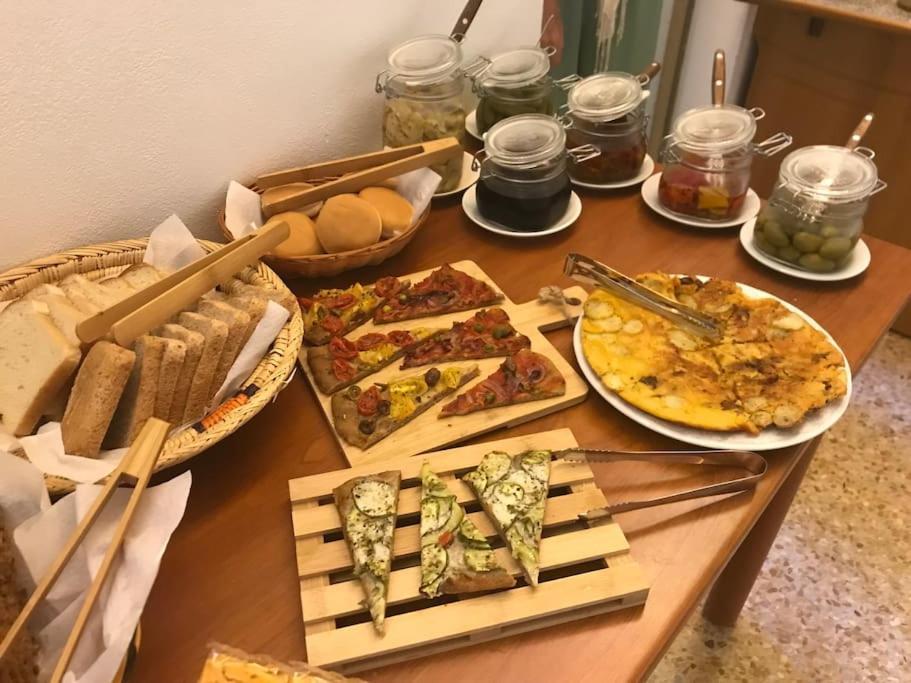 Vegan B&B Meuble Adriana Sirmione Bagian luar foto